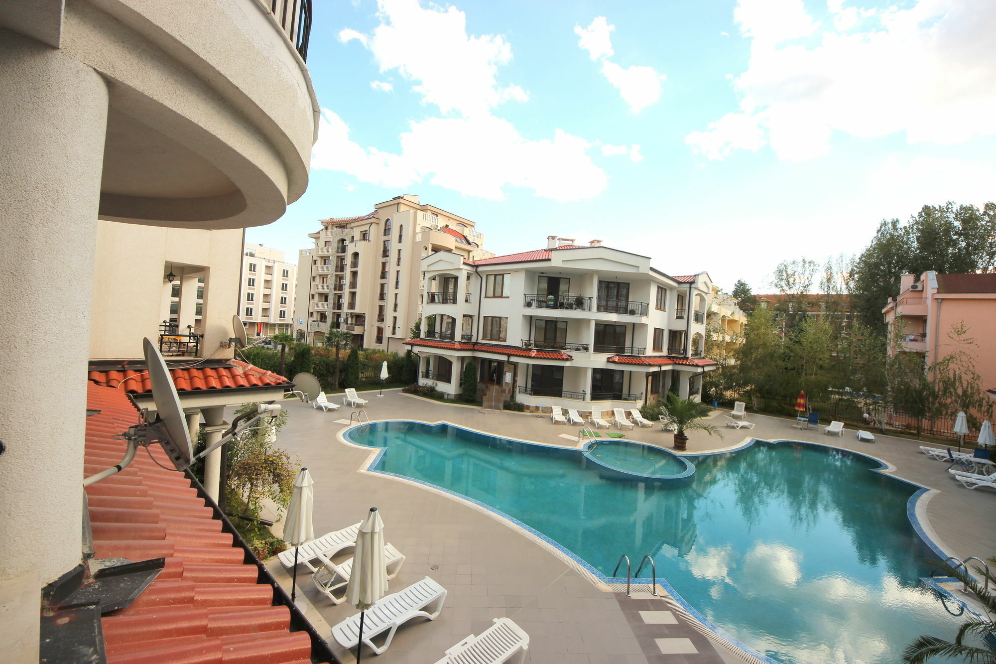 Menada Chateau Valon Apartment Солнечный берег Экстерьер фото