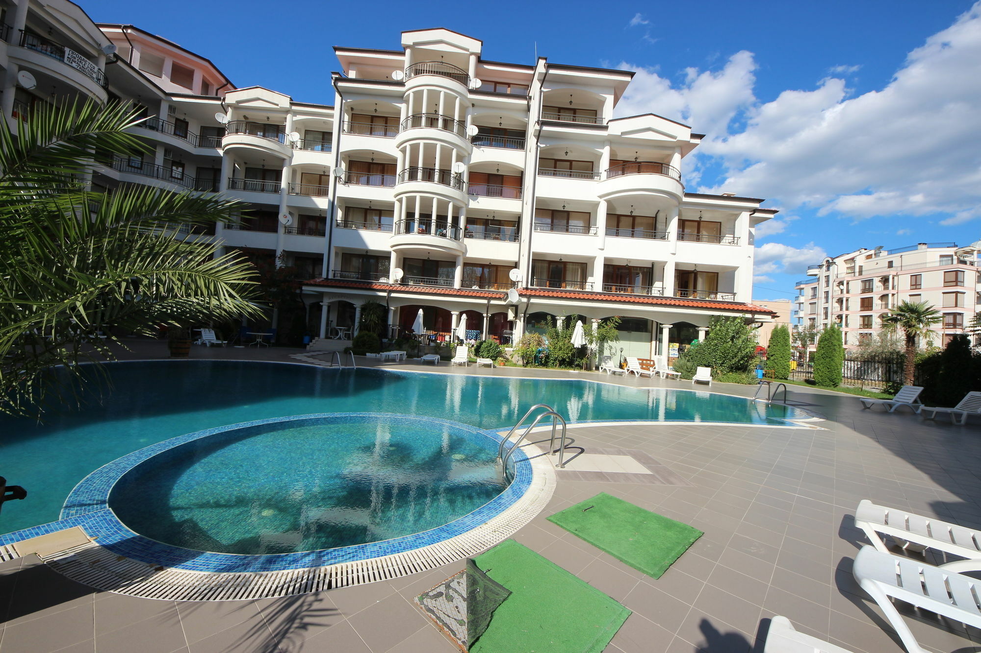 Menada Chateau Valon Apartment Солнечный берег Экстерьер фото
