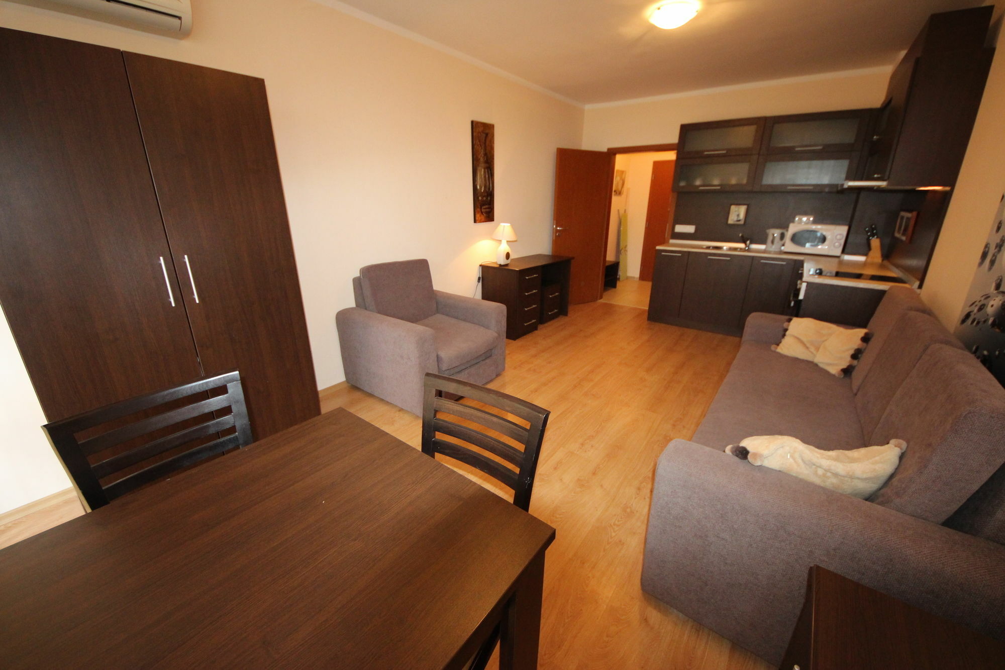 Menada Chateau Valon Apartment Солнечный берег Экстерьер фото