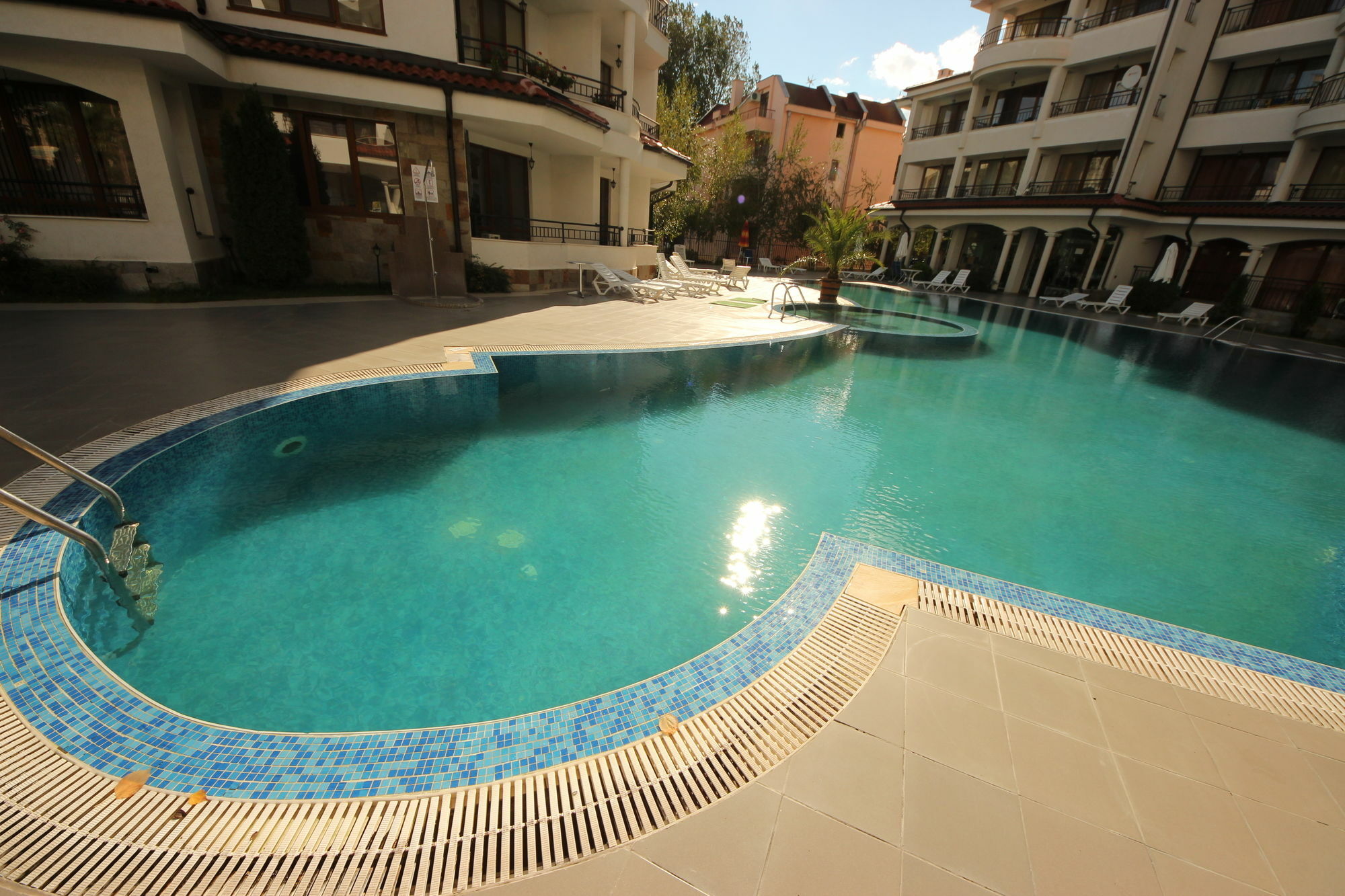 Menada Chateau Valon Apartment Солнечный берег Экстерьер фото