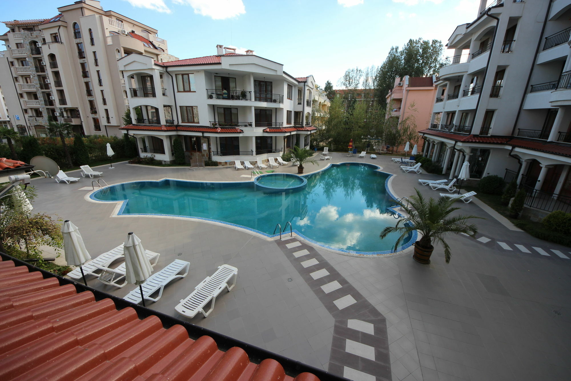 Menada Chateau Valon Apartment Солнечный берег Экстерьер фото